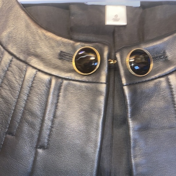 Loft by Ann Taylor Ladies Black Cropped Real Leather Jacket button cape style s0 - Picture 5 of 11
